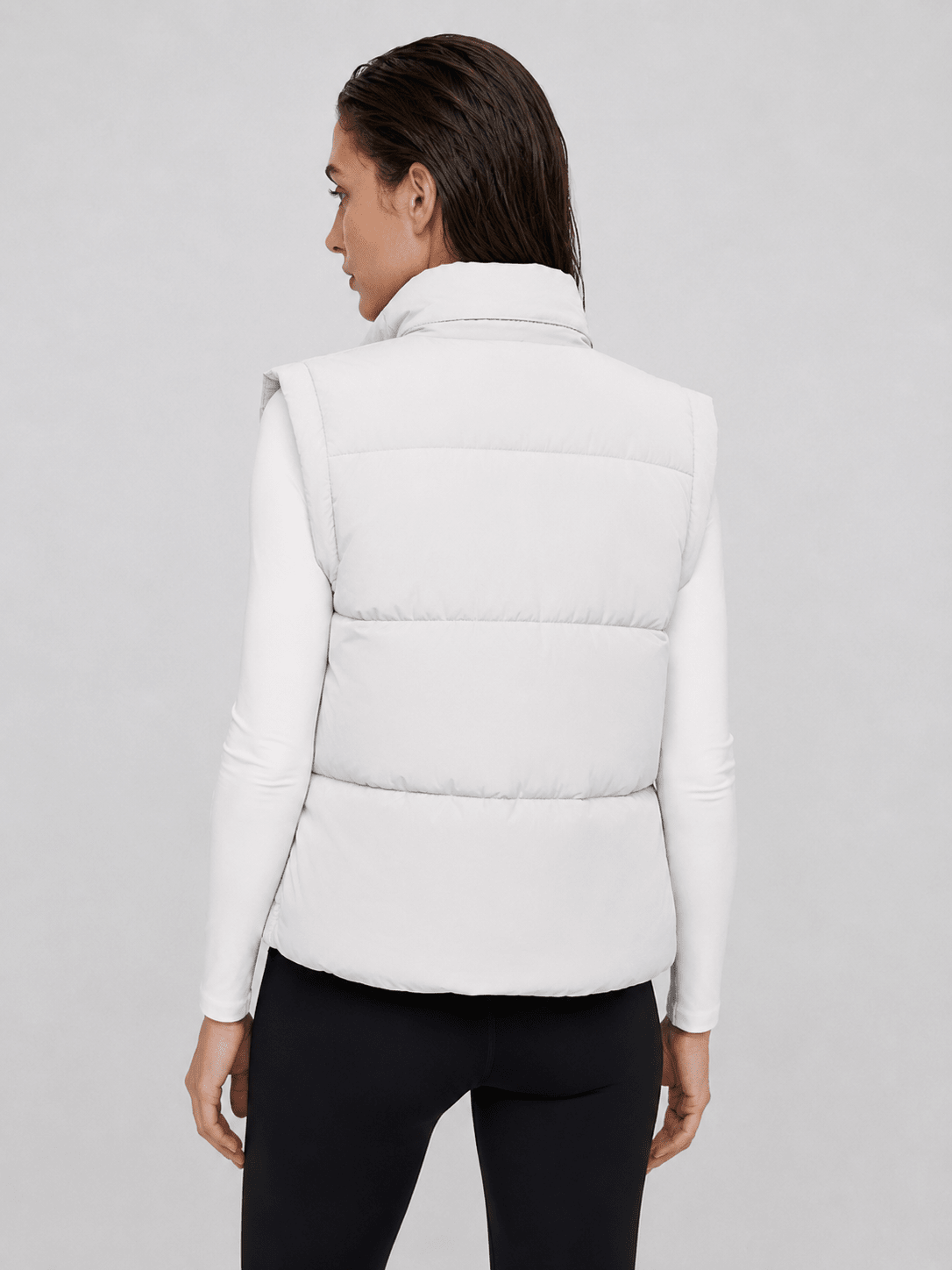 YUCOLEN Women's Cropped Puffer Vest Lightweight Windproof Insulated Gilet with Pockets in White