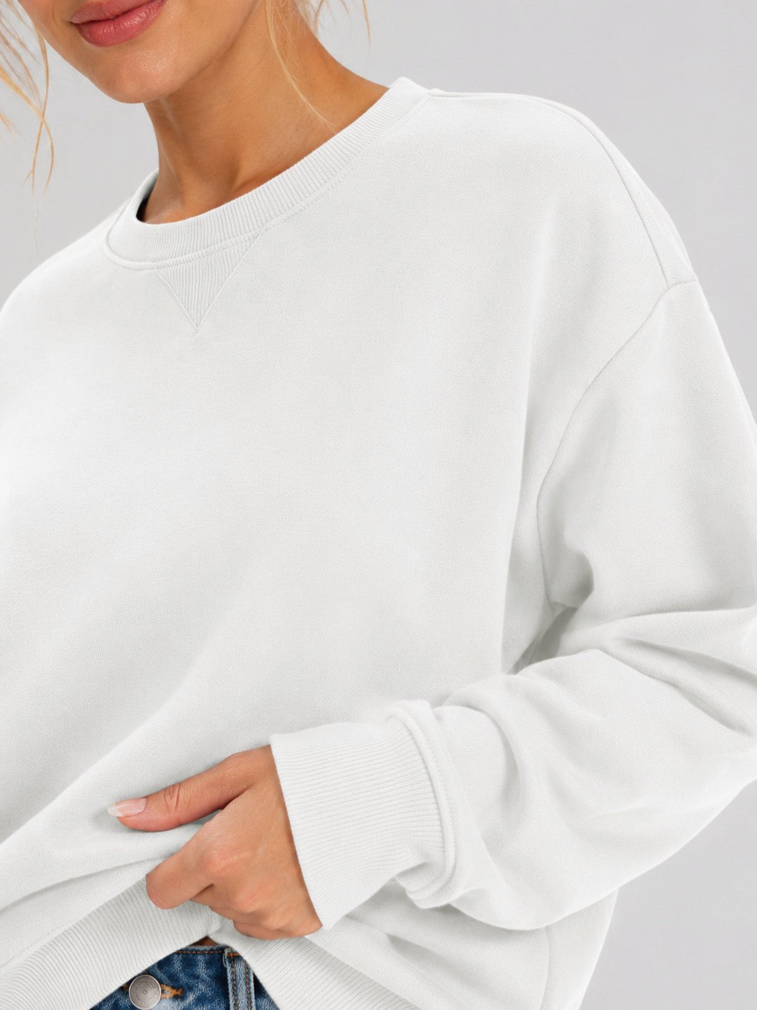 YUCOLEN Women's Fleece Lined Crewneck Sweatshirt with Thumb Holes Loose Fit Pullover in White
