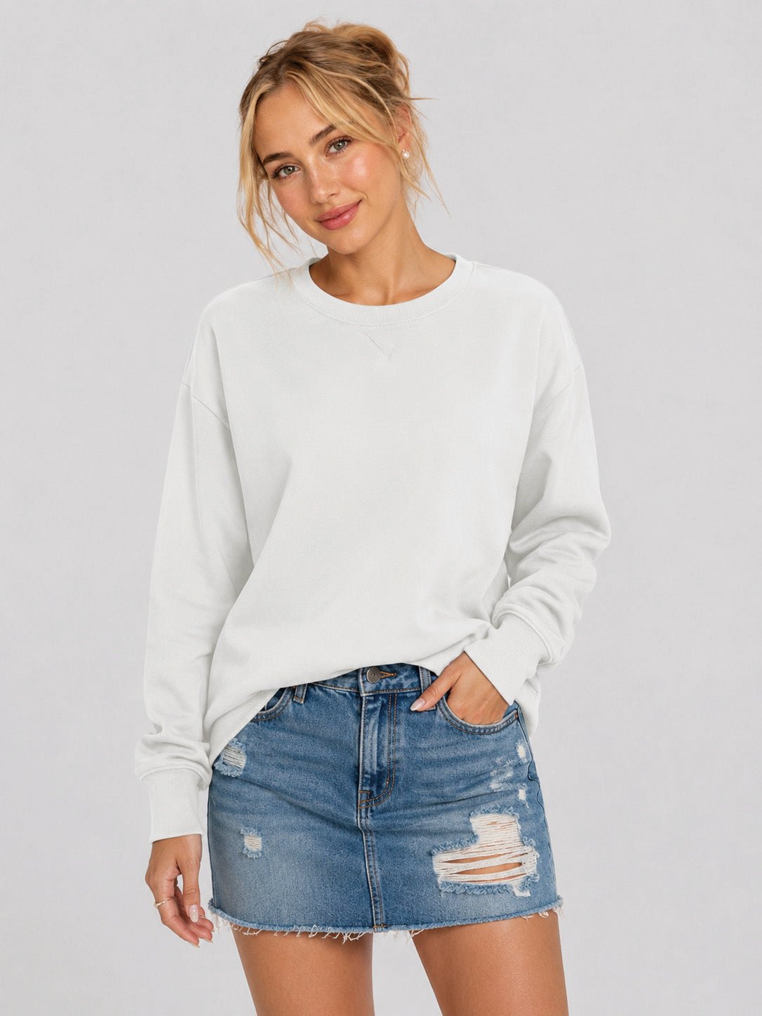 YUCOLEN Women's Fleece Lined Crewneck Sweatshirt with Thumb Holes Loose Fit Pullover in White