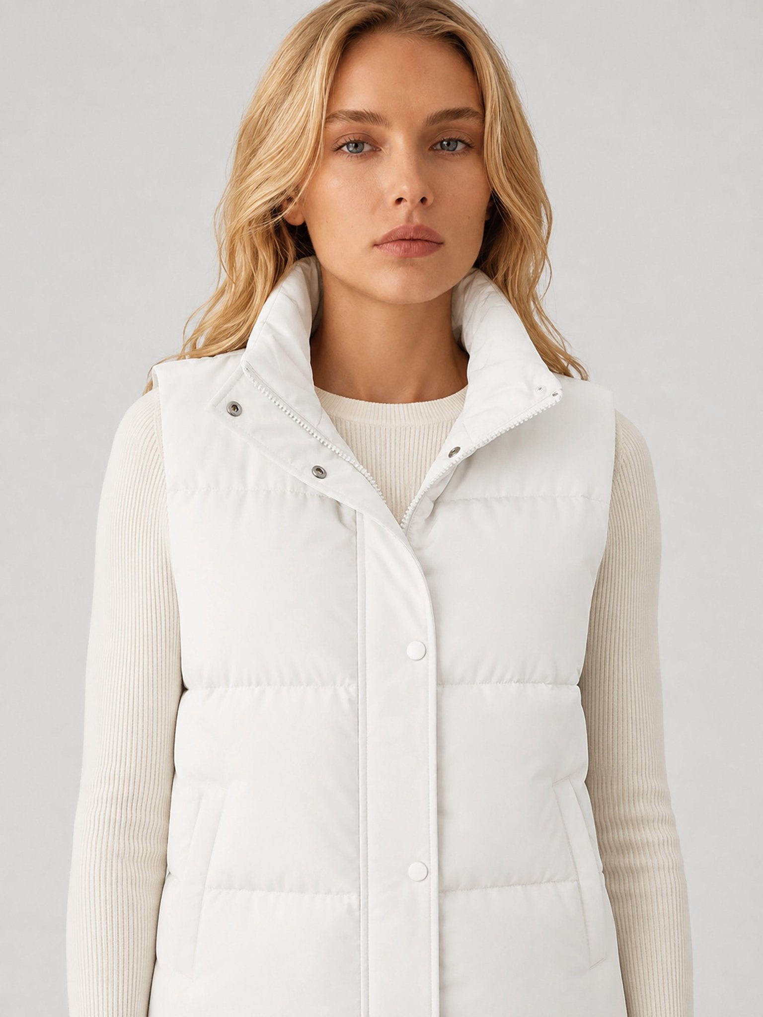 YUCOLEN Women's Lightweight Duck Down Puffer Vest Stand Collar Sleeveless Jacket in White