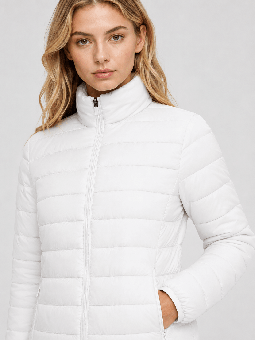 YUCOLEN Women's Lightweight Jacket Packable Water Resistant Quilted Coat with 4 Pockets in White