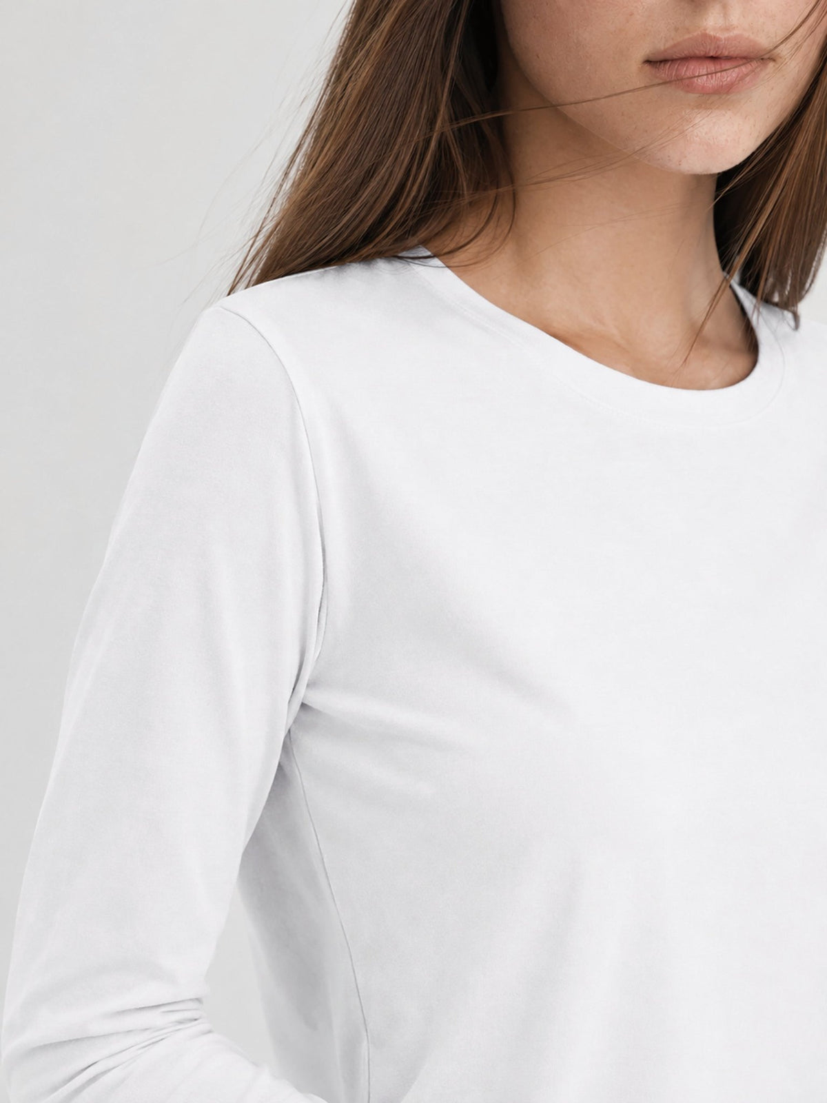 YUCOLEN Women's Long Sleeve Tri-blend Shirt Soft Breathable Loose Fit Crew Neck Tee in White
