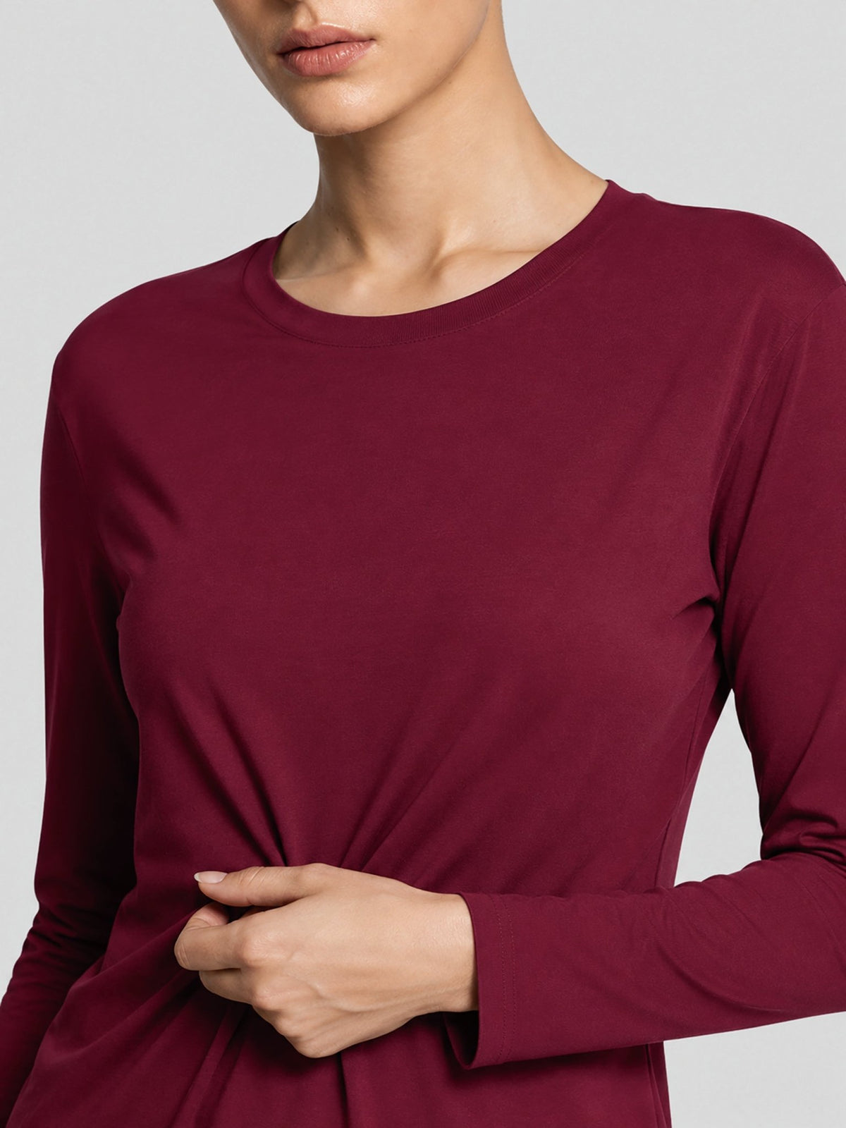YUCOLEN Women's Long Sleeve Tri-blend Shirt Soft Breathable Loose Fit Crew Neck Tee in Wine Red