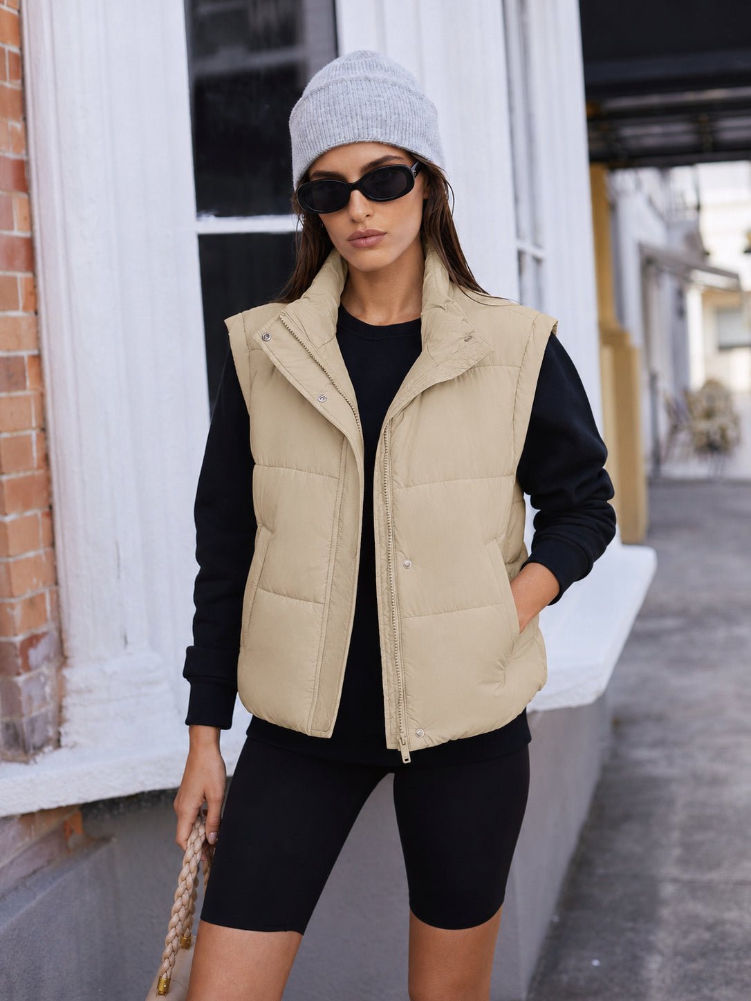 YUCOLEN Women's Cropped Puffer Vest Lightweight Windproof Insulated Gilet with Pockets in Light Champagne