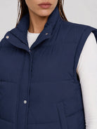 YUCOLEN Women's Cropped Puffer Vest Lightweight Windproof Insulated Gilet with Pockets in Navy