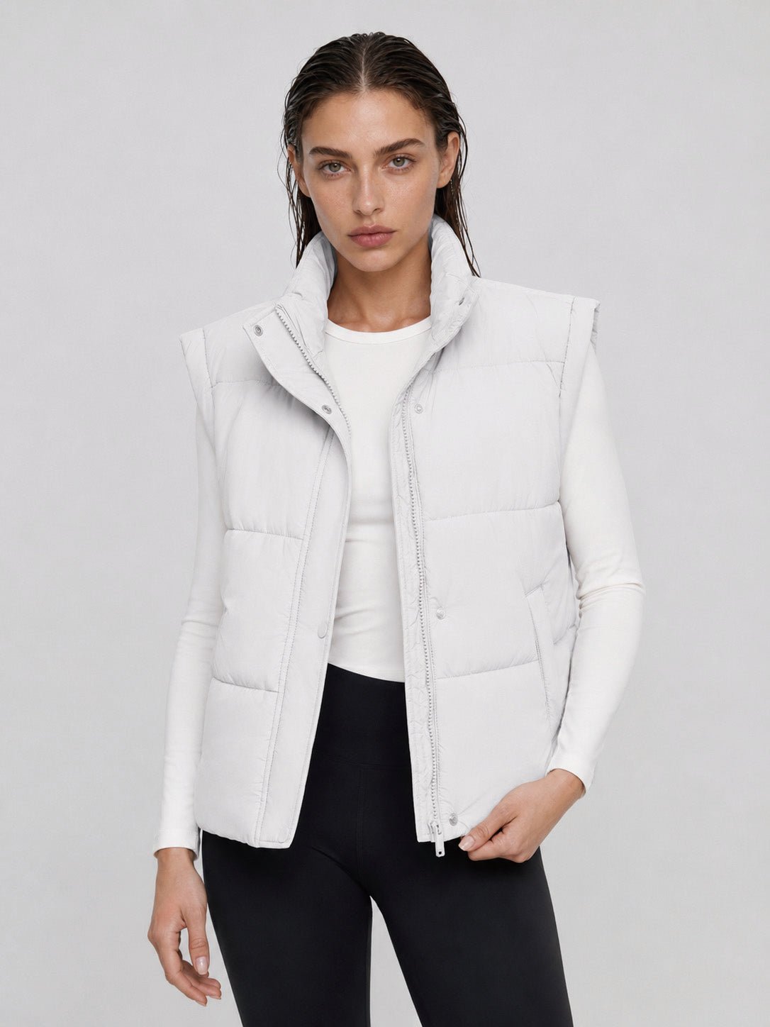 YUCOLEN Women's Cropped Puffer Vest Lightweight Windproof Insulated Gilet with Pockets in White