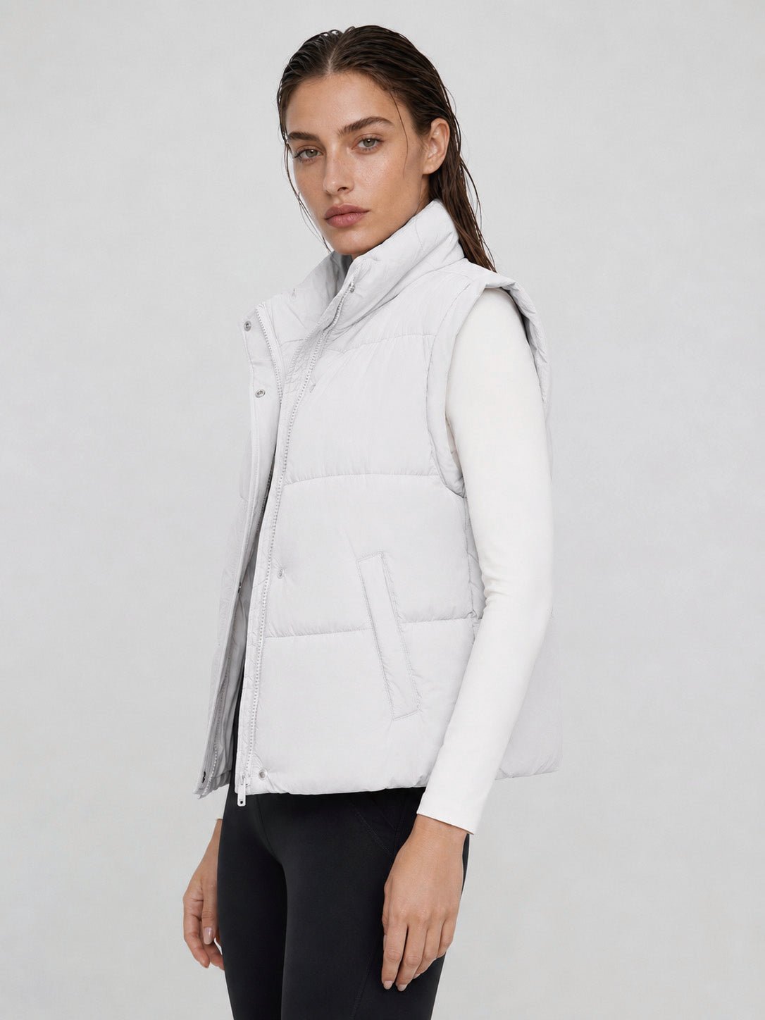 YUCOLEN Women's Cropped Puffer Vest Lightweight Windproof Insulated Gilet with Pockets in White