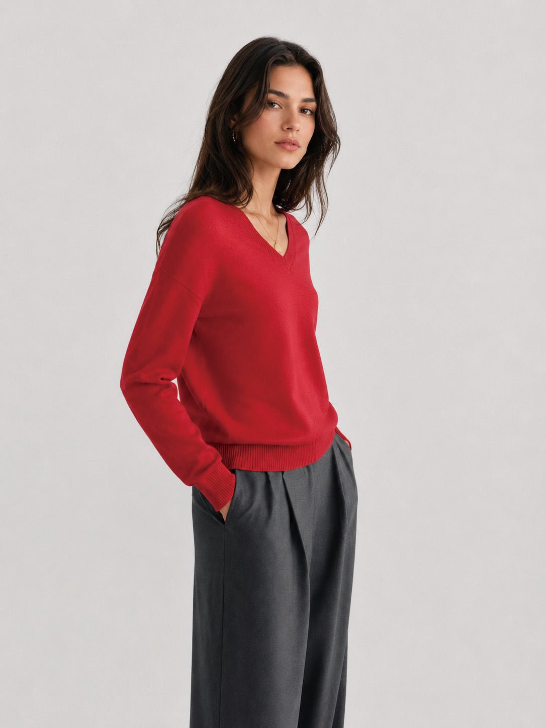 YUCOLEN Women's V Neck Lightweight Sweater Soft Artificial Wool Blend Pullover Top in Tomato Red